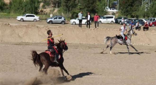  Dede Korkut etkinliğinde cirit şöleni